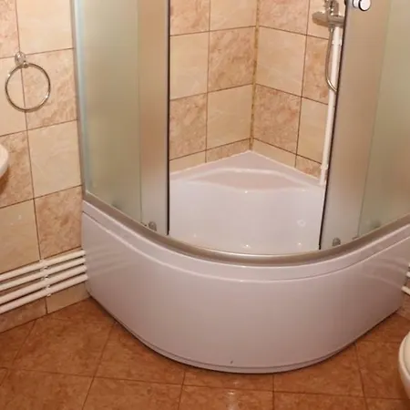 Pensiunea La Busu -bigar Guest house Bozovici